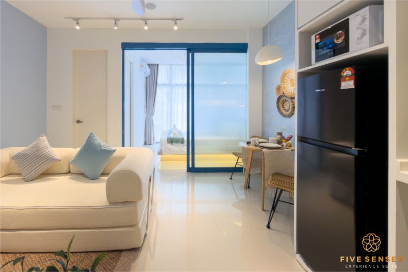 Signature One Bedroom Bathtub Suite - room photo 8